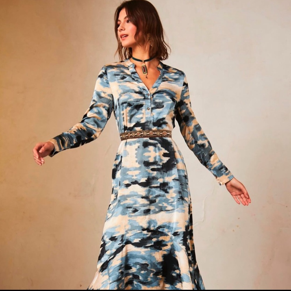 Nekane Milo NWT Maxi Dress Medium Blue Abstract Satin Boho Belted